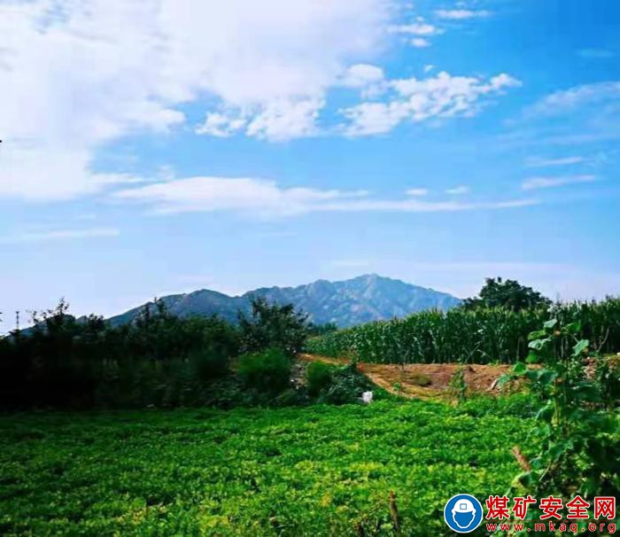 劉松巖：“鼓動夕陽 敲響快樂”